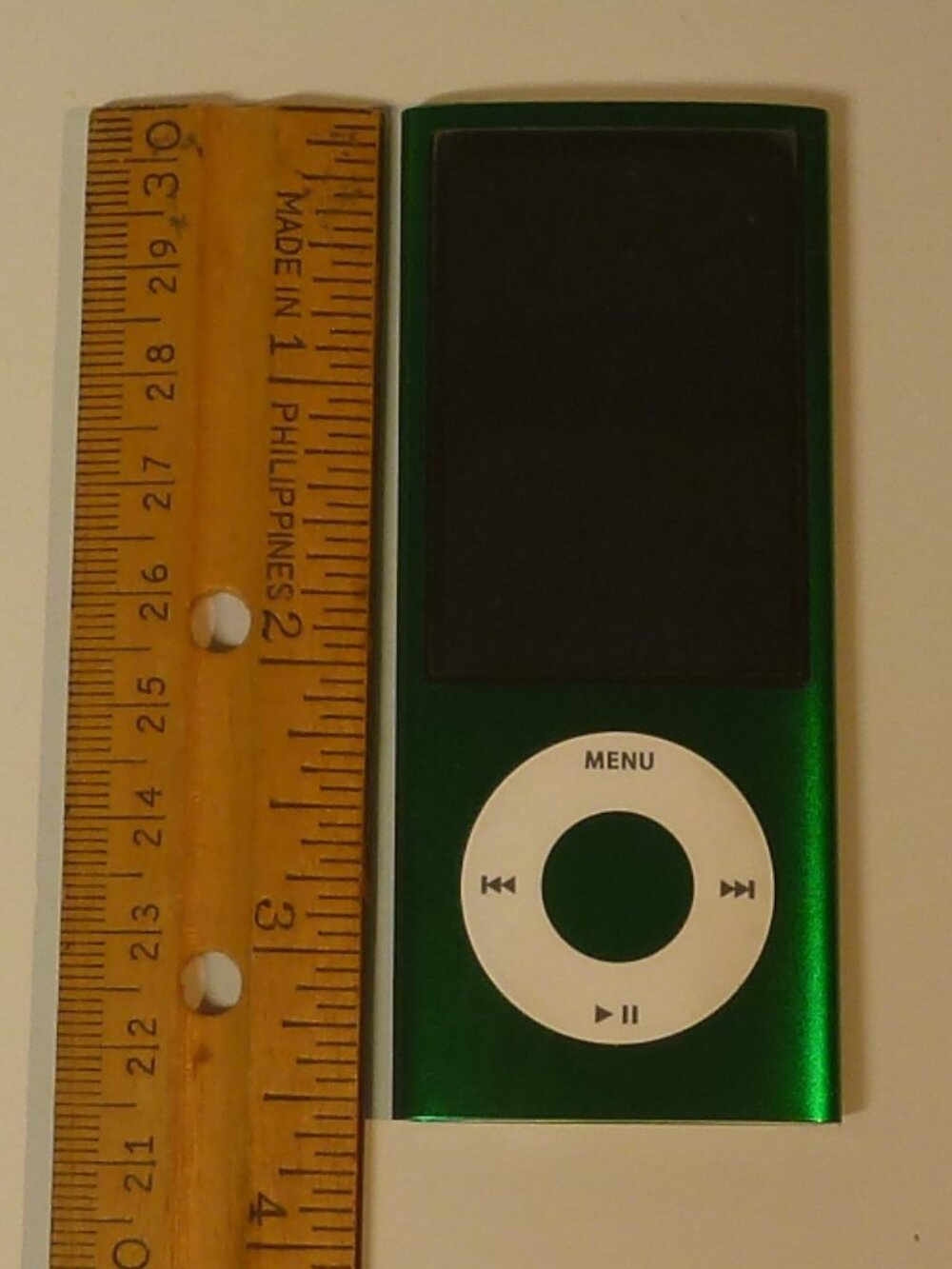 Apple iPod Nano 5th Generation Green 8GB Video Camera MP3 Player A1320 - Picture 4 of 6